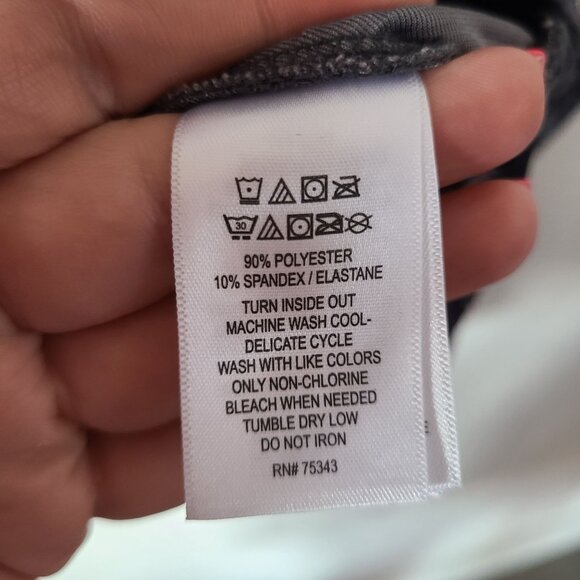 Tahari US Women's Size L Ribbed Velour Surplice Long Sleeve Top Holiday Velvet - Picture 7 of 9